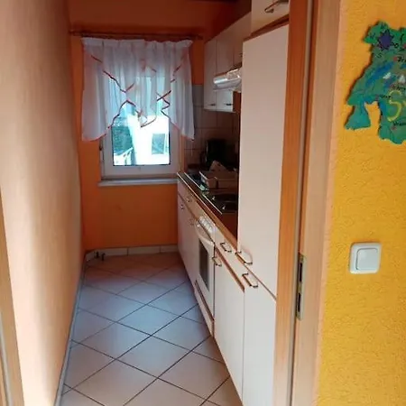 Gemuetliche Mit Terrasse Apartamento *